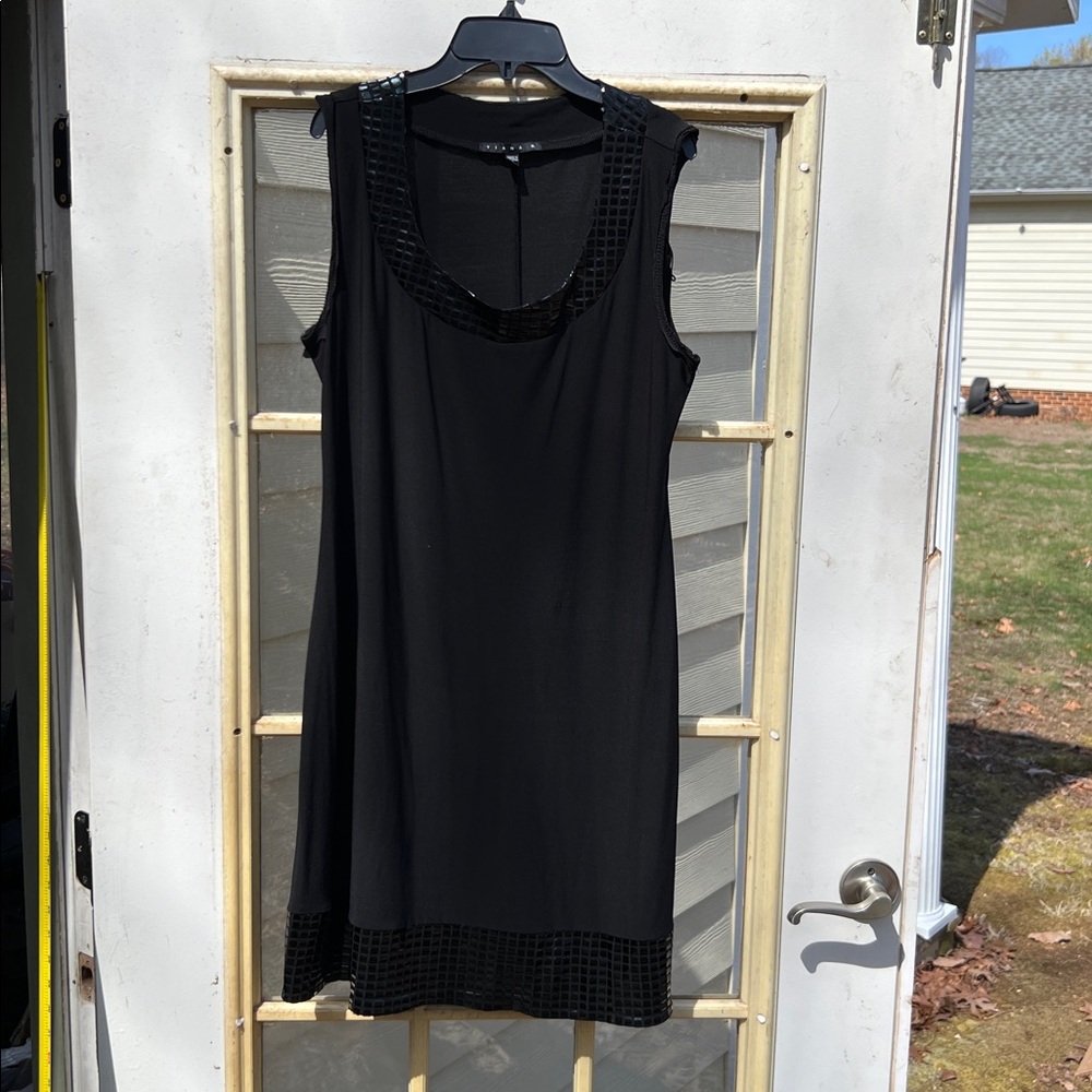 Women's Size Large "Tiana B" Black Chemise with Embellished Neckline SEXY ❤️ ❤️